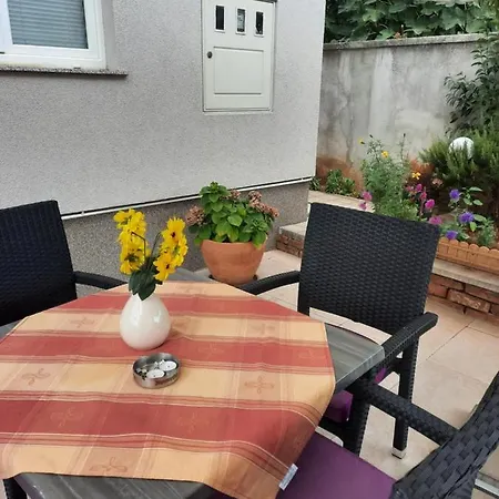 Sara Apartment