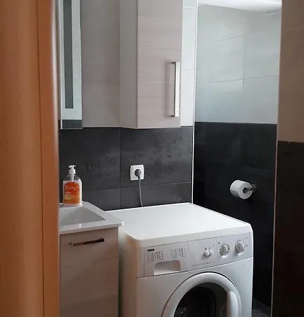 Sara Apartment *