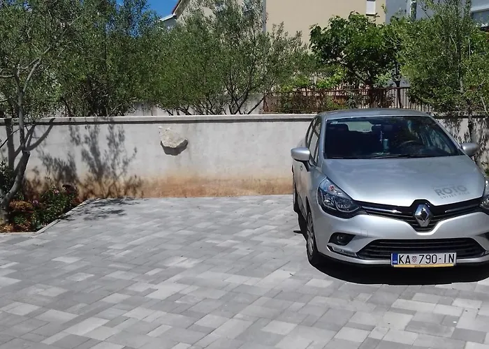 Sarah Апартаменти